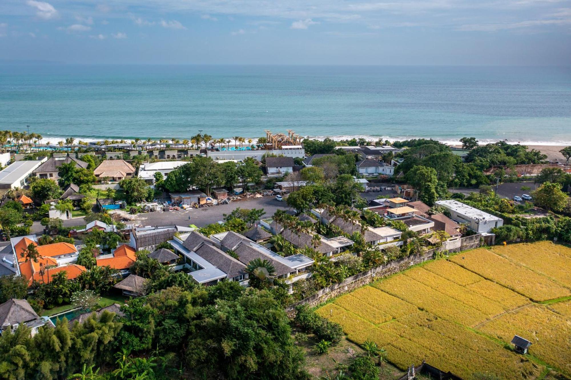 Villa Sunsara 4 - Enchanting 4Br Villa In A Great Location Canggu Buitenkant foto